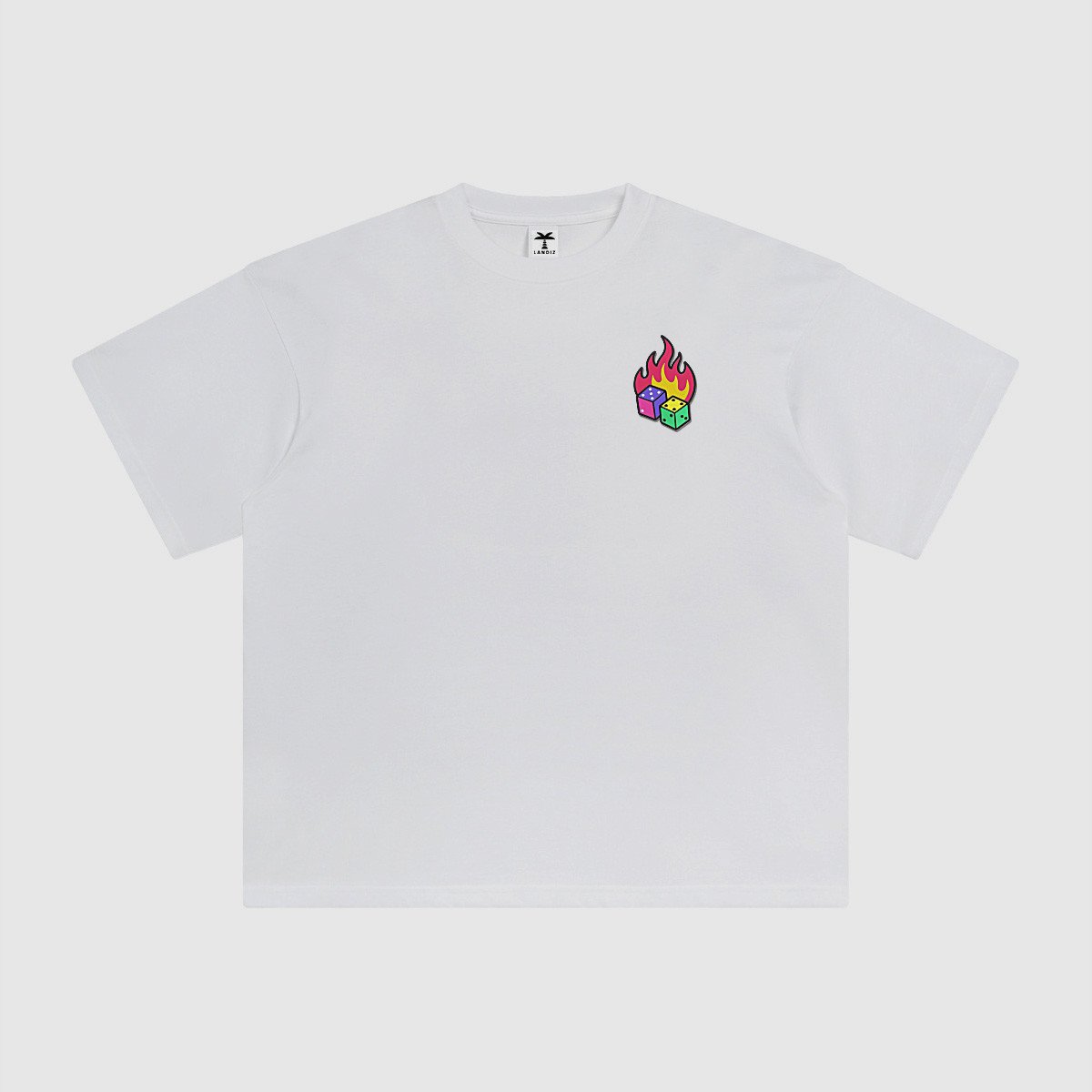 T-shirt oversized brodé Dés en feu – blanc – cœur