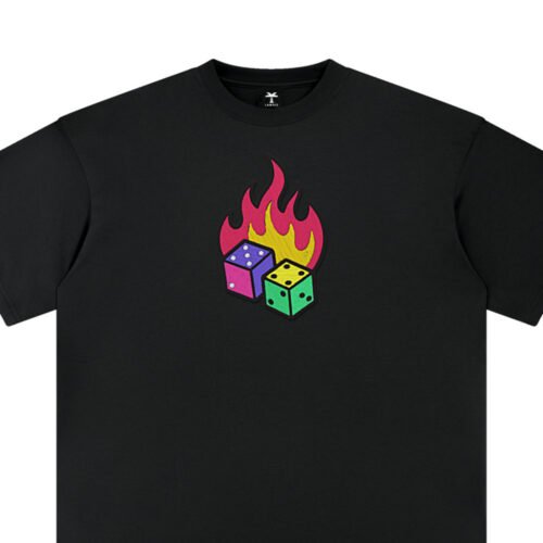 T-shirt oversized brodé Dés en feu – t-shirt noir brodé