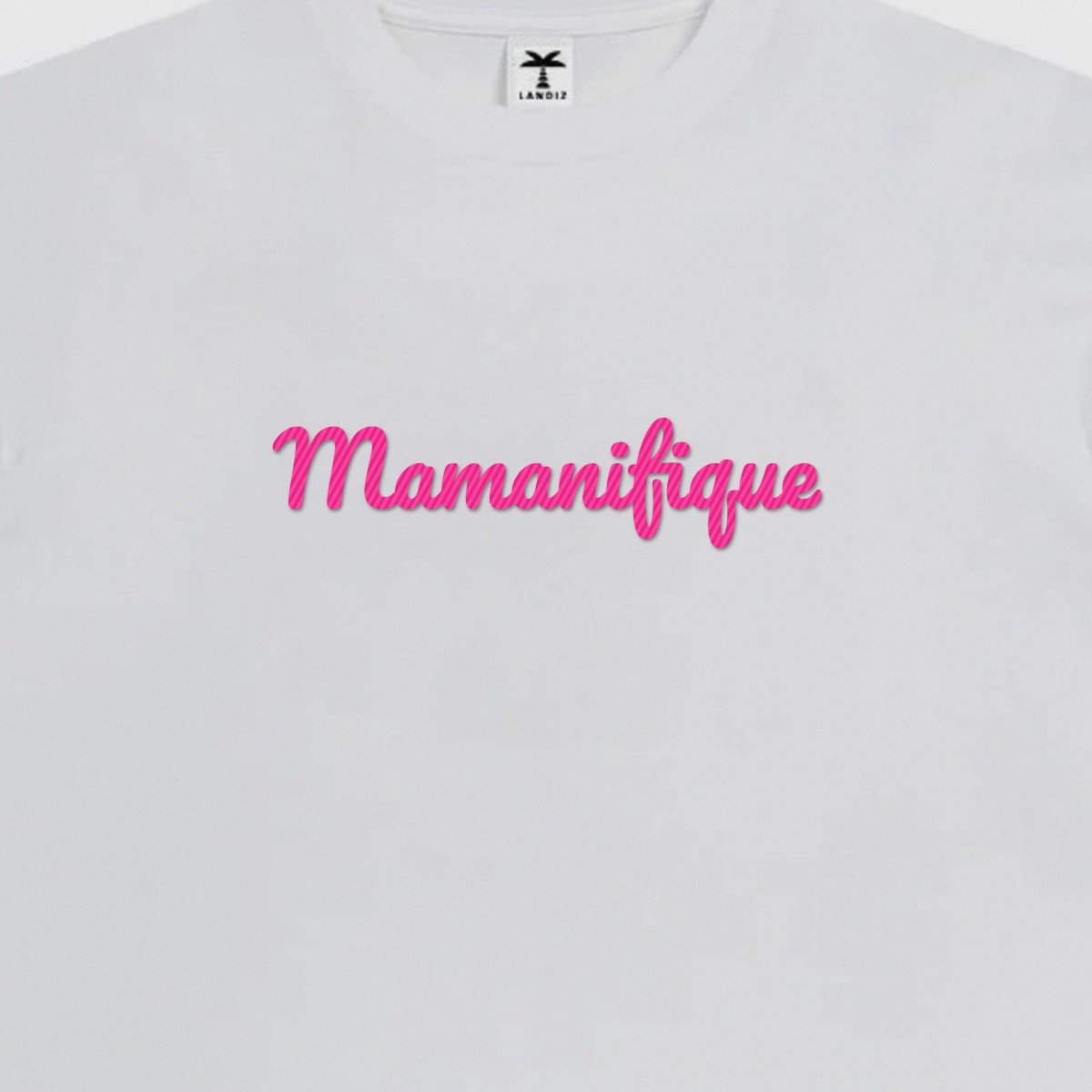 T-shirt brodé « Mamanifique »