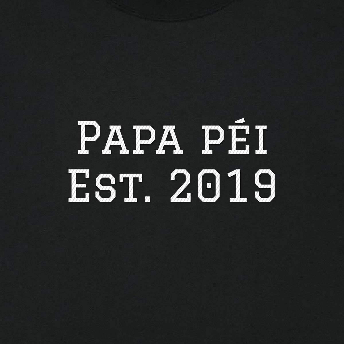T-shirt brodé « Papa péi Est. » – aperçu broderie